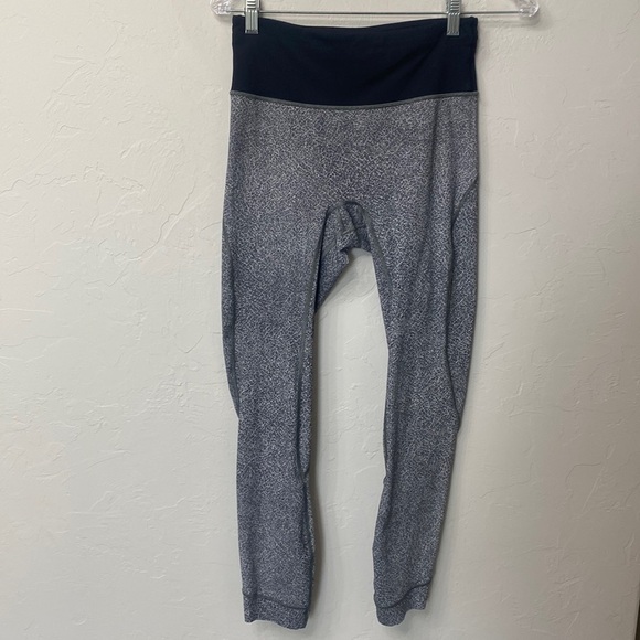 Lululemon black and grey crop leggings size 6 - Picture 1 of 11